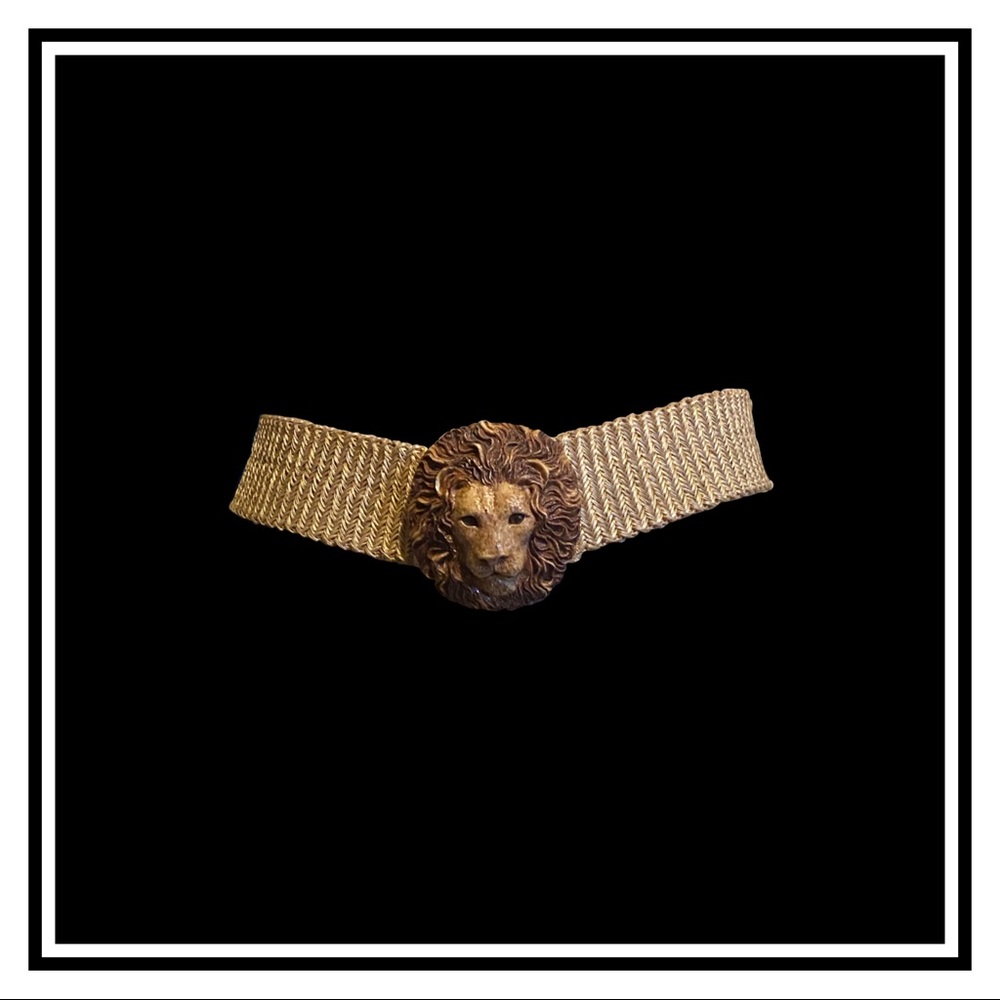 Vtg. Charmant Lions Head Belt